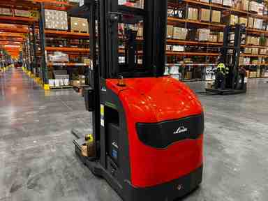 Used 2022 LINDE V15P_1355 Forklift – Electric Order Picker, 3000 lb Capacity, 134” Mast, 209 Hours – $46500.00 – Salt Lake City - Thumbnail 2