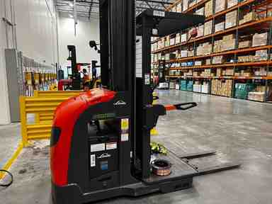 Used 2022 LINDE V15P_1355 Forklift – Electric Order Picker, 3000 lb Capacity, 134” Mast, 209 Hours – $46500.00 – Salt Lake City - Thumbnail 1