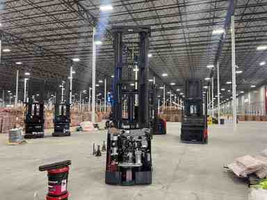 Used 2021 LINDE V15P_1355-WG Forklift – Electric Order Picker, 3000 lb Capacity, 155” Mast, 2317 Hours – $54500.00 – Anaheim - Thumbnail 4
