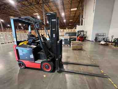 Used 2022 LINDE E25C_1347-FT Forklift – Electric Sit Down 4 Wheel, 5000 lb Capacity, 91” Mast, 661 Hours – $47400.00 – Anaheim - Thumbnail 3