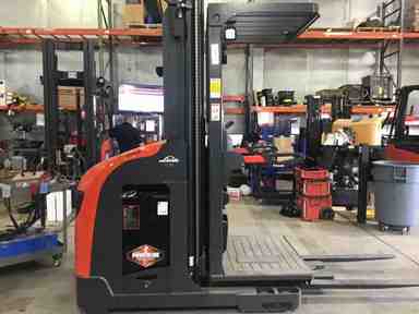 Used 2022 LINDE V15P_1355 Forklift – Electric Order Picker, 3000 lb Capacity, 107” Mast, 546.3 Hours – $39985.00 – Anaheim - Thumbnail 1