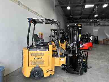 New 2023 BENDI B30AC Forklift – VNA, 3000 lb Capacity, 87” Mast, 104 Hours – $89250.00 – Salt Lake City - Thumbnail 3