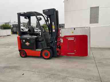 Used 2022 LINDE E25C_1347 Forklift – Electric Sit Down 4 Wheel, 5000 lb Capacity, 89” Mast, 708.6 Hours – $37500.00 – Anaheim - Thumbnail 1