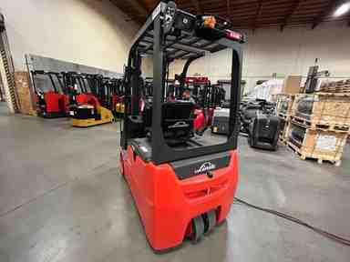 Used 2023 LINDE E18_346-20 Forklift – Electric Sit Down 3 Wheel, 3500 lb Capacity, 87” Mast, 696 Hours – $29500.00 – Anaheim - Thumbnail 4