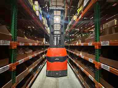 Used 2023 LINDE V15P_5215-WG Forklift – Electric Order Picker, 3000 lb Capacity, 155” Mast, 2893 Hours – $59500.00 – Anaheim - Thumbnail 5