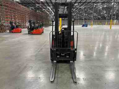 Used 2022 LINDE E18_346-20 Forklift – Electric Sit Down 3 Wheel, 3500 lb Capacity, 91” Mast, 2231 Hours – $29500.00 – Anaheim - Thumbnail 3