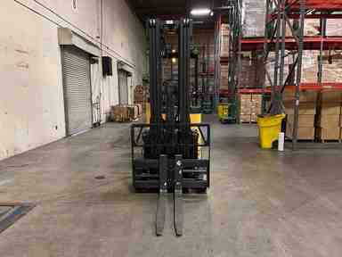 Used 2023 BENDI B30AC Forklift – VNA, 3000 lb Capacity, 95” Mast, 3197 Hours – $59400.00 – Anaheim - Thumbnail 4