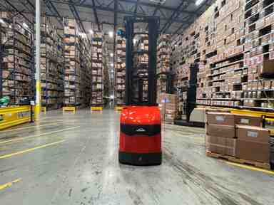 Used 2021 LINDE V15P_5215-WG Forklift – Electric Order Picker, 3000 lb Capacity, 156” Mast, 4540 Hours – $49985.00 – Anaheim - Thumbnail 3