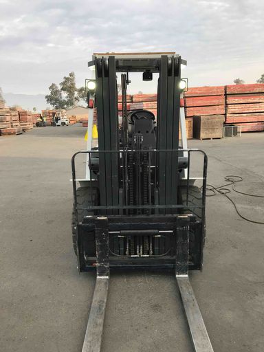 Used 2020 NISSAN PF90YLP Forklift – LPG Pneumatic, 9000 lb Capacity, 84.4” Mast, 3480 Hours – $44500.00 – Hawaii, Waipahu - Thumbnail 4