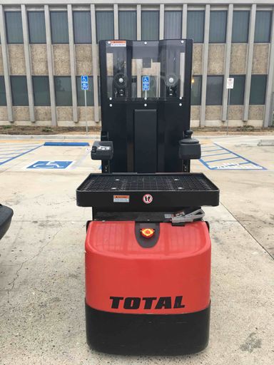 Used 2018 BIG JOE J1T-162-SP Forklift – Task Support Vehicle, 1000 lb Capacity, 83” Mast, 819 Hours – $14500.00 – Phoenix - Thumbnail 1