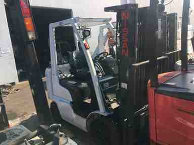 Used 2016 NISSAN AF50LP Forklift – LPG Pneumatic, 5000 lb Capacity, 83” Mast, 8641 Hours – $17500.00 – Las Vegas - Thumbnail 3