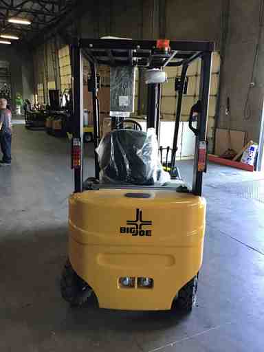 Used 2019 BIG JOE LXE-44 Forklift – Electric Sit Down 4 Wheel, 4400 lb Capacity, 86” Mast, 597 Hours – $27950.00 – Anaheim - Thumbnail 3