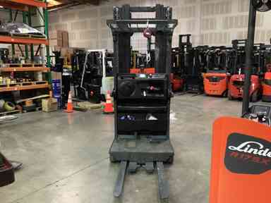 Used 2021 LINDE V15P_5215-WG Forklift – Electric Order Picker, 3000 lb Capacity, 107” Mast, 106.8 Hours – $39985.00 – Anaheim - Thumbnail 2