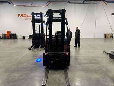 Used 2022 LINDE E18_346-20 Forklift – Electric Sit Down 3 Wheel, 3500 lb Capacity, 87” Mast, 825 Hours – $43400.00 – Salt Lake City - Thumbnail 2