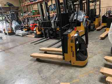 Used 2022 BIG JOE WPT-45 27X48 Forklift – Walkie Jack, 4500 lb Capacity, 3” Mast, 50 Hours – $5650.00 – Hawaii, Waipahu - Thumbnail 2