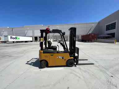 Used 2021-A BIG JOE LXE-44 Forklift – Electric Sit Down 4 Wheel, 4400 lb Capacity, 86” Mast, 1072 Hours – $16500.00 – Anaheim - Thumbnail 3