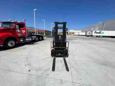 Used 2021-A BIG JOE LXE-44 Forklift – Electric Sit Down 4 Wheel, 4400 lb Capacity, 86” Mast, 1072 Hours – $16500.00 – Anaheim - Thumbnail 2