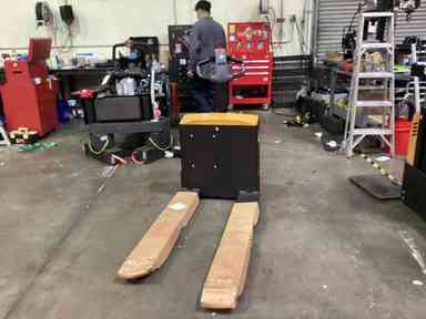 Used 2021 BIG JOE LPT-44 27X48 Forklift – Electric Pallet Jack (Lithium), 4500 lb Capacity, 3” Mast, 61.3 Hours – $3400.00 – Anaheim - Thumbnail 3