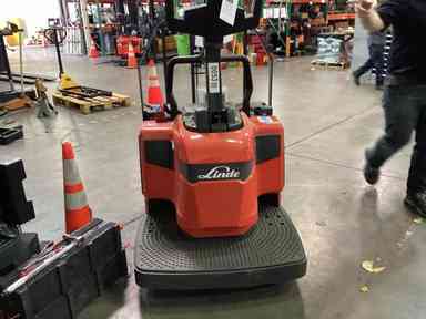 Used 2022 LINDE EWR30_1101-02-27X96-PS Forklift – Double Rider Jack, 6000 lb Capacity, 3” Mast, 567 Hours – $16419.00 – Anaheim - Thumbnail 2