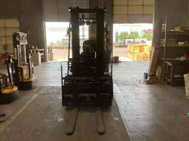 Used 2023 BIG JOE LPE-60_80V Forklift – Lithium Electric Pneumatic, 6000 lb Capacity, 91” Mast, 359 Hours – $18500.00 – Phoenix - Thumbnail 2