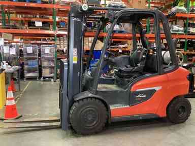 Used 2022 LINDE H30T_1202 Forklift – LPG Pneumatic, 6000 lb Capacity, 90” Mast, 2223 Hours – $44500.00 – Phoenix - Thumbnail 1