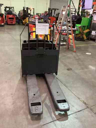 Demo 2022 LINDE EWR30_1101-02-27X48-PS Forklift – Rider Jack, 6000 lb Capacity, 3” Mast, 216 Hours – $12500.00 – Phoenix - Thumbnail 3