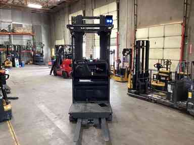 Used 2021 LINDE V15P_5215 Forklift – Electric Order Picker, 3000 lb Capacity, 107” Mast, 134 Hours – $35200.00 – Anaheim - Thumbnail 3