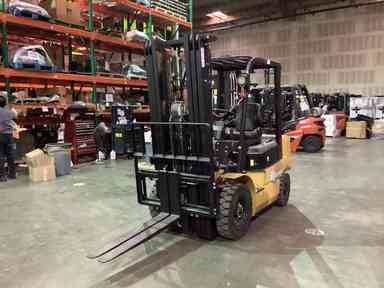 Used 2023 BIG JOE LPE-50_80V Forklift – Lithium Electric Pneumatic, 5000 lb Capacity, 90” Mast, 216 Hours – $37985.00 – Phoenix - Thumbnail 2