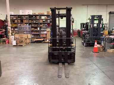 Used 2022 BIG JOE LPE-50_80V Forklift – Lithium Electric Pneumatic, 5000 lb Capacity, 90” Mast, 460 Hours – $29005.00 – Phoenix - Thumbnail 2