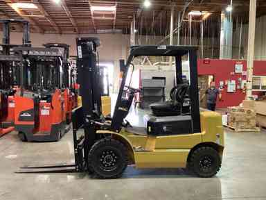 Used 2022 BIG JOE LPE-50_80V Forklift – Lithium Electric Pneumatic, 5000 lb Capacity, 90” Mast, 460 Hours – $29005.00 – Phoenix - Thumbnail 3