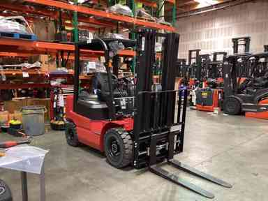 Demo 2022 BIG JOE LPE-50_80V Forklift – Lithium Electric Pneumatic, 5000 lb Capacity, 87.5” Mast, 114 Hours – $35600.00 – Anaheim - Thumbnail 4