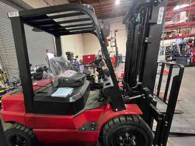 New 2024 BIG JOE LPE-60_80V Forklift – Lithium Electric Pneumatic, 6000 lb Capacity, 90” Mast, 4 Hours – $39500.00 – Anaheim - Thumbnail 4