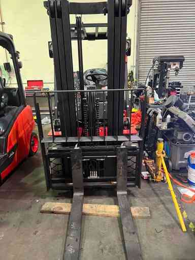 New 2024 BIG JOE LPE-60_80V Forklift – Lithium Electric Pneumatic, 6000 lb Capacity, 90” Mast, 4 Hours – $39500.00 – Anaheim - Thumbnail 3