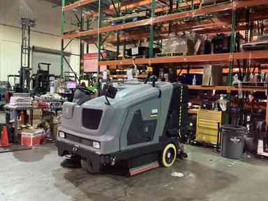 Used 2022 KARCHER B300R Forklift – Scrub-Utility, 500 lb Capacity, 70” Mast, 934.2 Hours – $58500.00 – Anaheim - Thumbnail 2