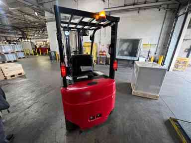 Used 2022 BIG JOE LXE-44 Forklift – Electric Sit Down 4 Wheel, 4400 lb Capacity, 83” Mast, 1048 Hours – $25250.00 – Las Vegas - Thumbnail 3