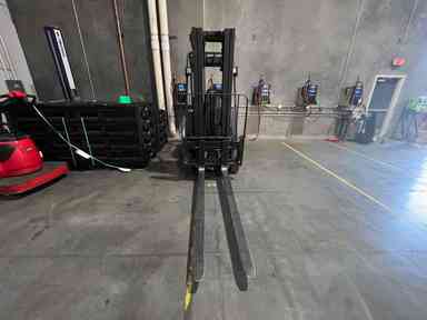 Used 2022 LINDE E25C_1347-FT Forklift – Electric Sit Down 4 Wheel, 5000 lb Capacity, 91” Mast, 661 Hours – $47400.00 – Anaheim - Thumbnail 5