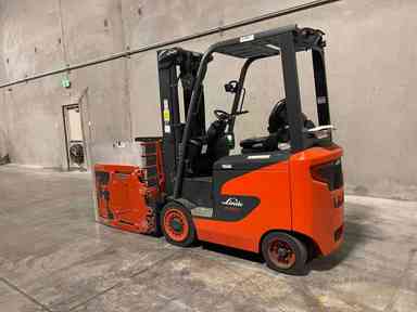 Used 2022 LINDE E25C_1347 Forklift – Electric Sit Down 4 Wheel, 5000 lb Capacity, 91” Mast, 1149 Hours – $35500.00 – Anaheim - Thumbnail 3