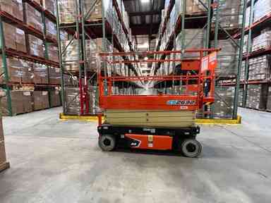 Used 2022 JLG ES2632 Forklift – Scissor Lift, 800 lb Capacity, 88” Mast, 42 Hours – $28500.00 – Hawaii, Waipahu - Thumbnail 2
