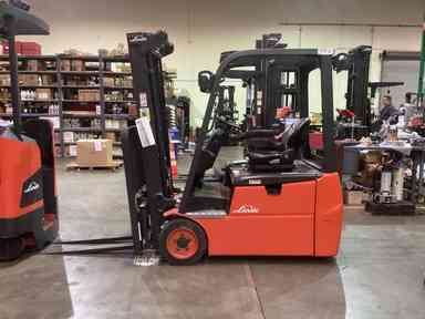 Used 2022 LINDE E18_346-20 Forklift – Electric Sit Down 3 Wheel, 3500 lb Capacity, 87” Mast, 1915 Hours – $31500.00 – Anaheim - Thumbnail 4
