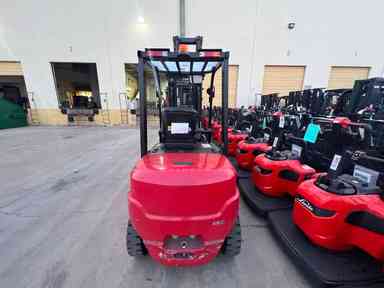 Used 2022 BIG JOE LPE-60_80V Forklift – Lithium Electric Pneumatic, 6000 lb Capacity, 90” Mast, 1119 Hours – $49250.00 – Phoenix - Thumbnail 3