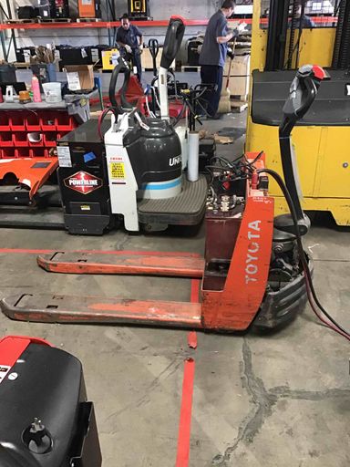 Used 2013 TOYOTA 7HBW23 Forklift – Walkie Jack, 4500 lb Capacity, ” Mast, 9222 Hours – $2400.00 – Anaheim - Thumbnail 2