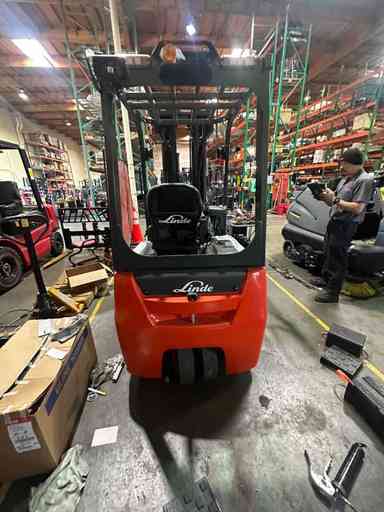 New 2022 LINDE E20_346-20 Forklift – Electric Sit Down 3 Wheel, 4000 lb Capacity, 89” Mast, 2 Hours – $49500.00 – Anaheim - Thumbnail 3
