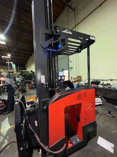 Used 2023 LINDE R15SXD_5195 Forklift – Stand Up Double Reach, 3000 lb Capacity, 139” Mast, 1099 Hours – $51850.00 – Phoenix - Thumbnail 1