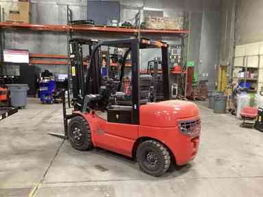 Used 2024 BIG JOE LPE-60_80V Forklift – Lithium Electric Pneumatic, 6000 lb Capacity, 91” Mast, 23 Hours – $44500.00 – Phoenix - Thumbnail 1