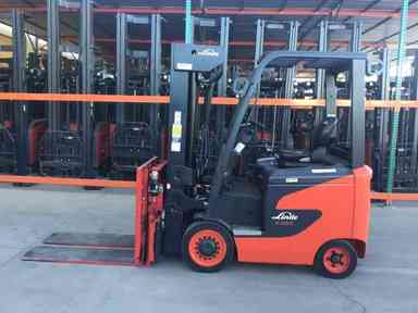 New 2022 LINDE E25C_1347 Forklift – Electric Sit Down 4 Wheel, 5000 lb Capacity, 89” Mast, 5 Hours – $54500.00 – Phoenix - Thumbnail 5