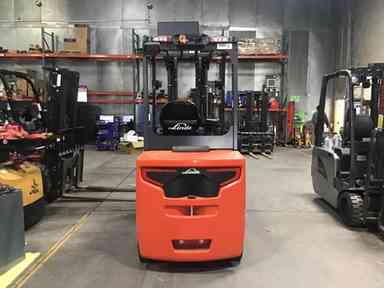Used 2022 LINDE E32CL_1347 Forklift – Electric Sit Down 4 Wheel, 6500 lb Capacity, 91” Mast, 184 Hours – $46525.00 – Phoenix - Thumbnail 2
