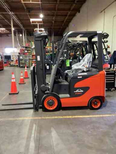 New 2024 LINDE E25C_1347 Forklift – Electric Sit Down 4 Wheel, 5000 lb Capacity, 88” Mast, 3.8 Hours – $51127.50 – Anaheim - Thumbnail 1
