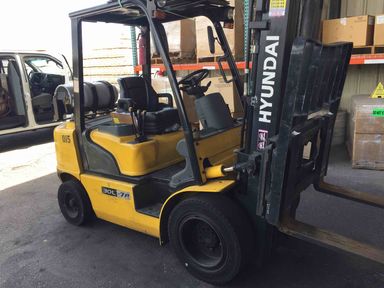 Used 2017 HYUNDAI 30L-7A Forklift – LPG Pneumatic, 6000 lb Capacity, 83” Mast, 9336 Hours – $17500.00 – Phoenix - Thumbnail 2