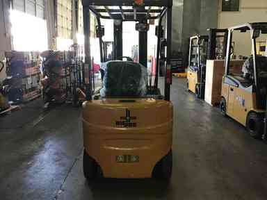 Used 2019 BIG JOE LXE-44 Forklift – Electric Sit Down 4 Wheel, 3500 lb Capacity, 86” Mast, 2790 Hours – $25000.00 – Las Vegas - Thumbnail 3