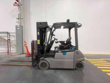 Used 2022 LINDE E204WC_346-20 Forklift – Electric Sit Down 4 Wheel, 4000 lb Capacity, 83” Mast, 2172 Hours – $27885.00 – Phoenix - Thumbnail 5